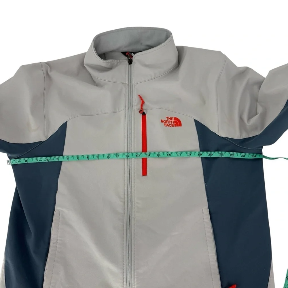 The North Face Windwall Light Gray softshell Men's Jacket